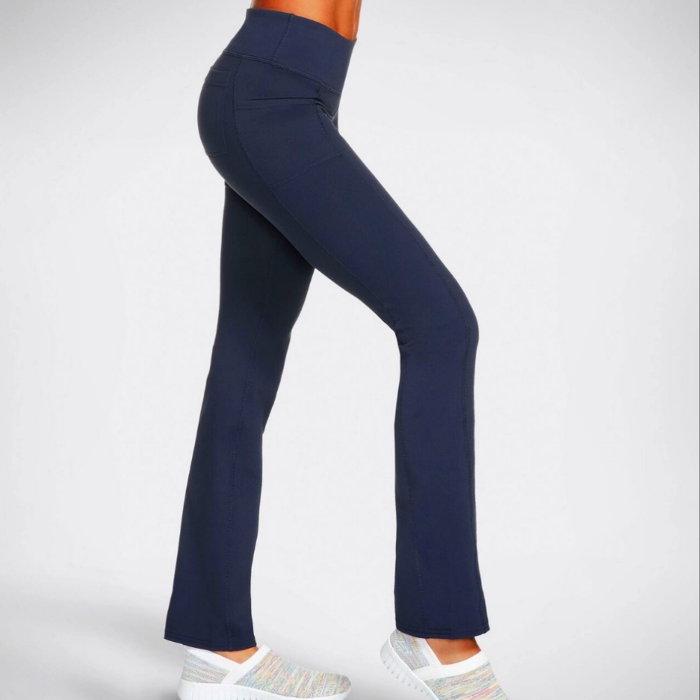 Skechers GOWALK Pant - Pockets - Navy - Size Medium - Slight Flare Leg Opening